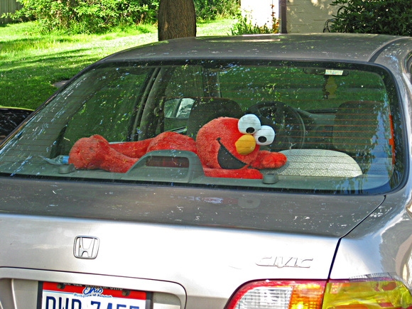 Elmo Hitches a Ride