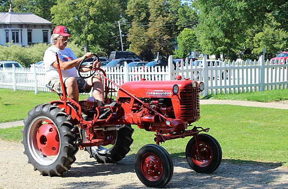 Tractor Parade: July 30
